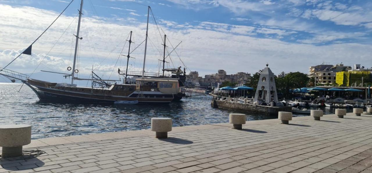 Saranda City Center & Beach Apartament 2 Bed Room Exterior photo