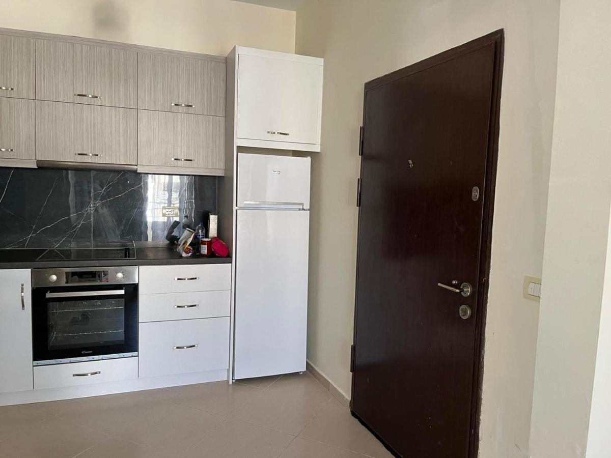 Saranda City Center & Beach Apartament 2 Bed Room Exterior photo