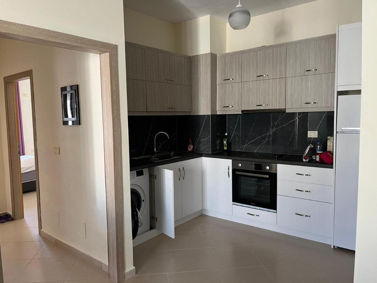 Saranda City Center & Beach Apartament 2 Bed Room Exterior photo
